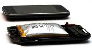 Uszkodzona bateria w telefonie